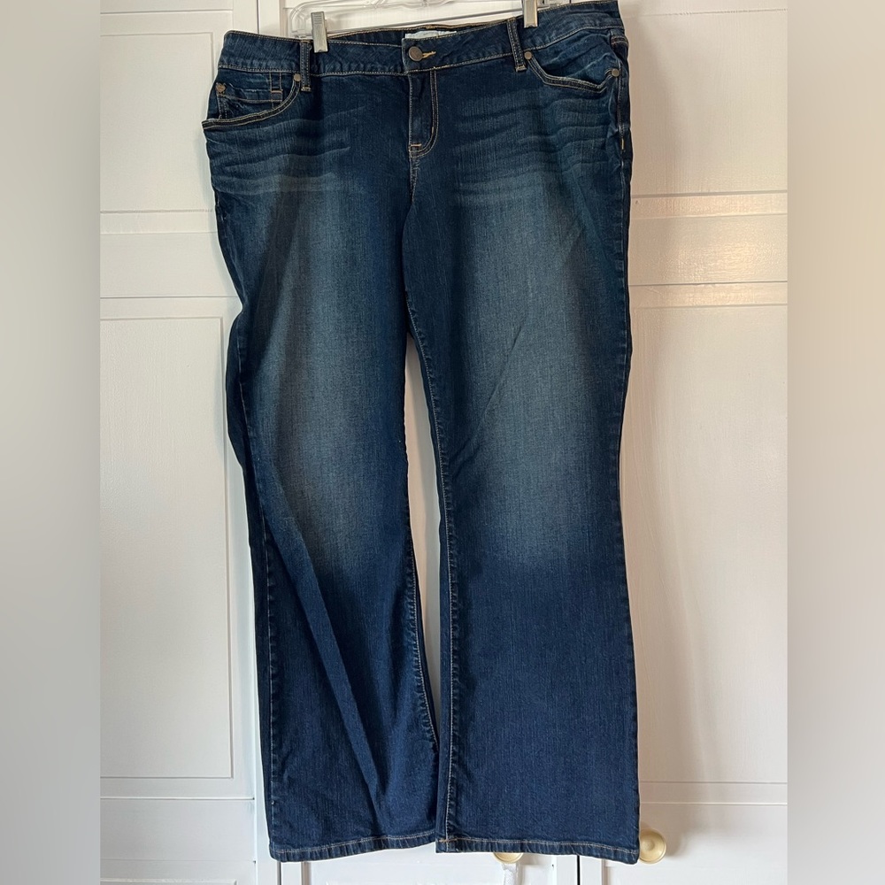 Torrid jeans relaxed boot size 18